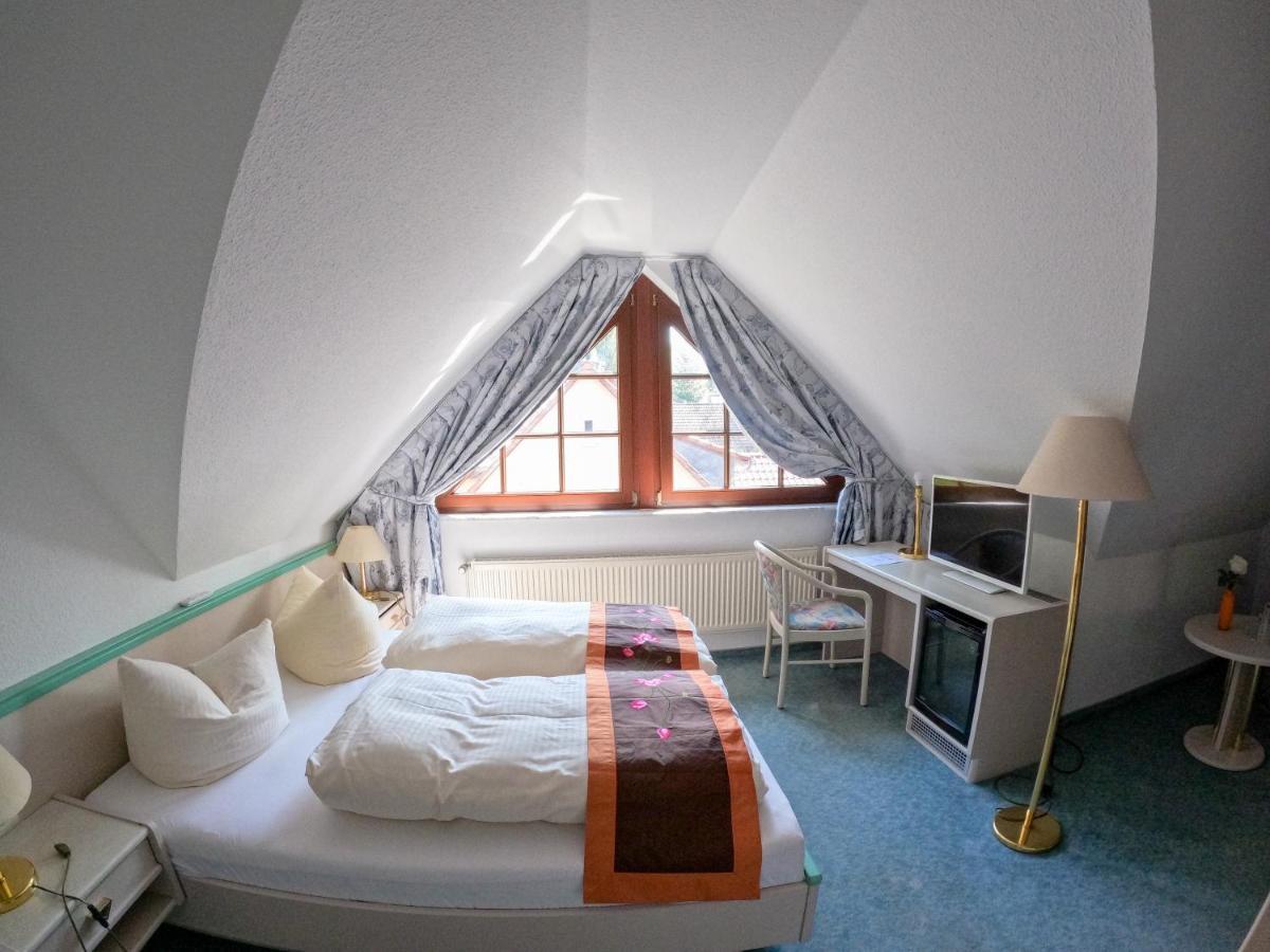 Hotel Diana Schonwalde-Glien ภายนอก รูปภาพ