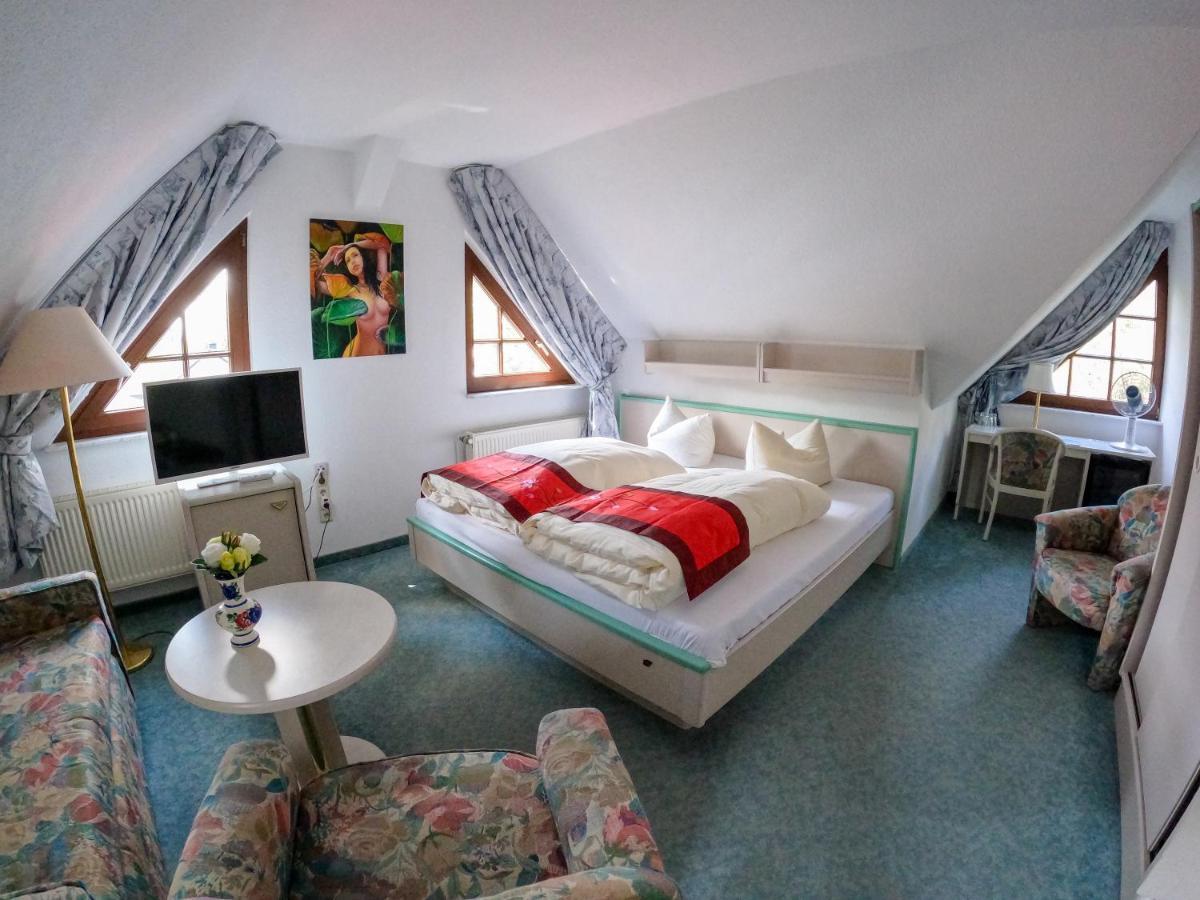 Hotel Diana Schonwalde-Glien ภายนอก รูปภาพ